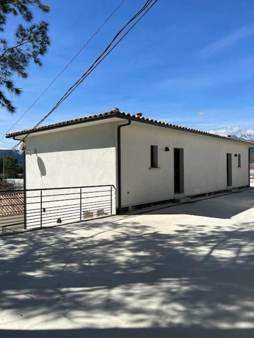 Logement Neuf-Ghisonaccia Centre, A 5Min De La Mer エクステリア 写真
